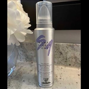 Monat - Moxie Magnifying Mousse